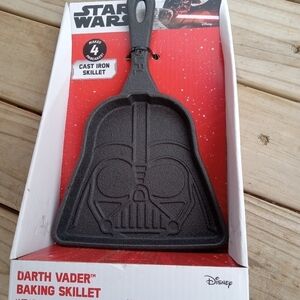 NEW Disney Star Wars Darth Vader Cast Iron Baking Skillet for Pancakes